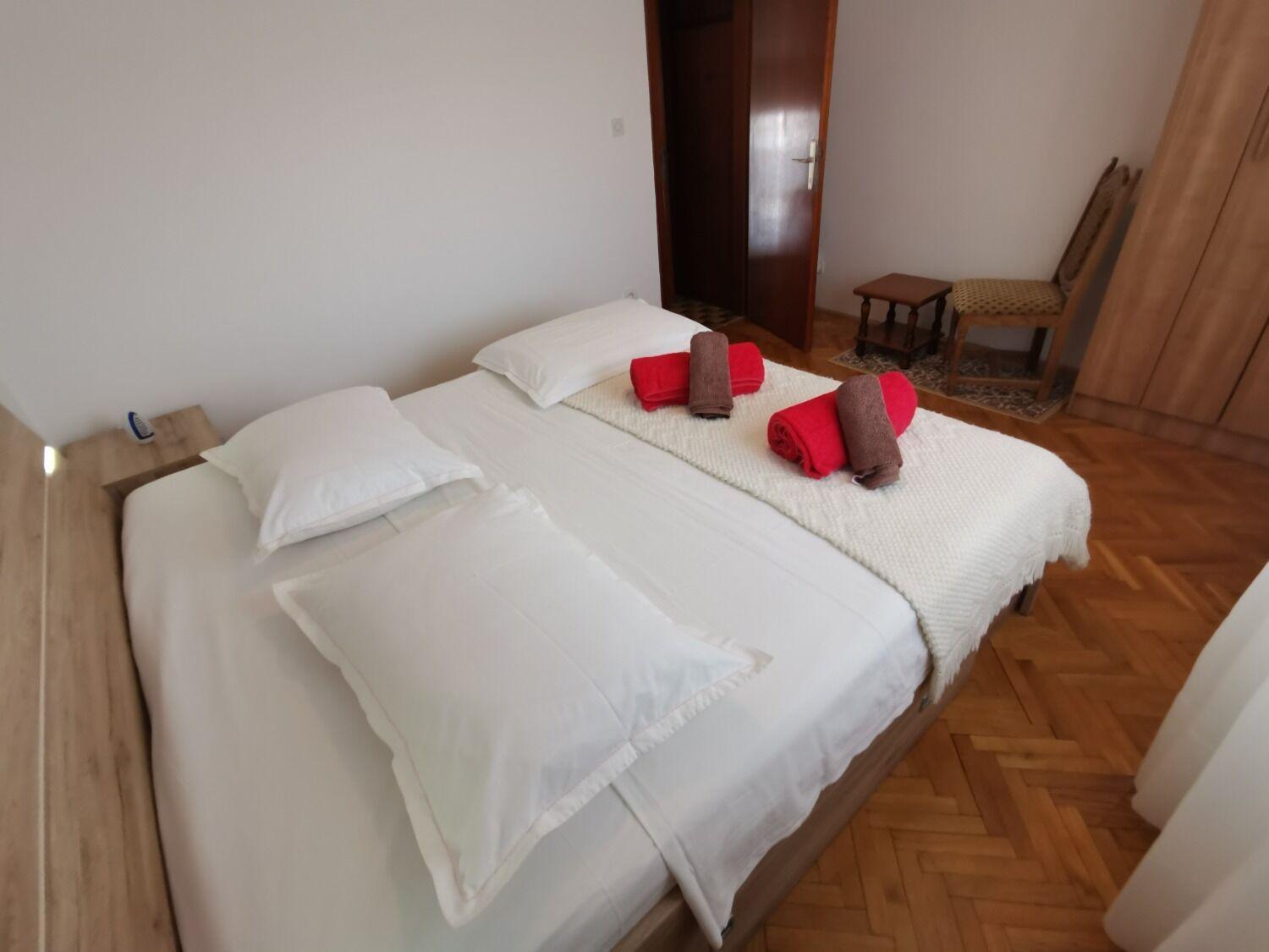 Apartments Srdan Vinisce Bagian luar foto